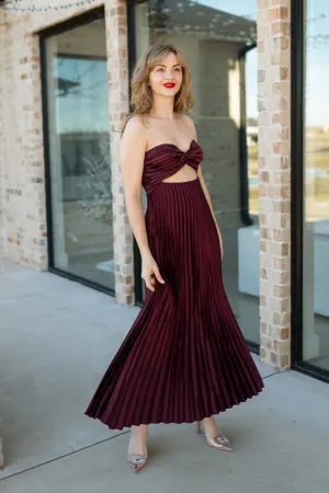 Aura Pleated Dress - Burgundy