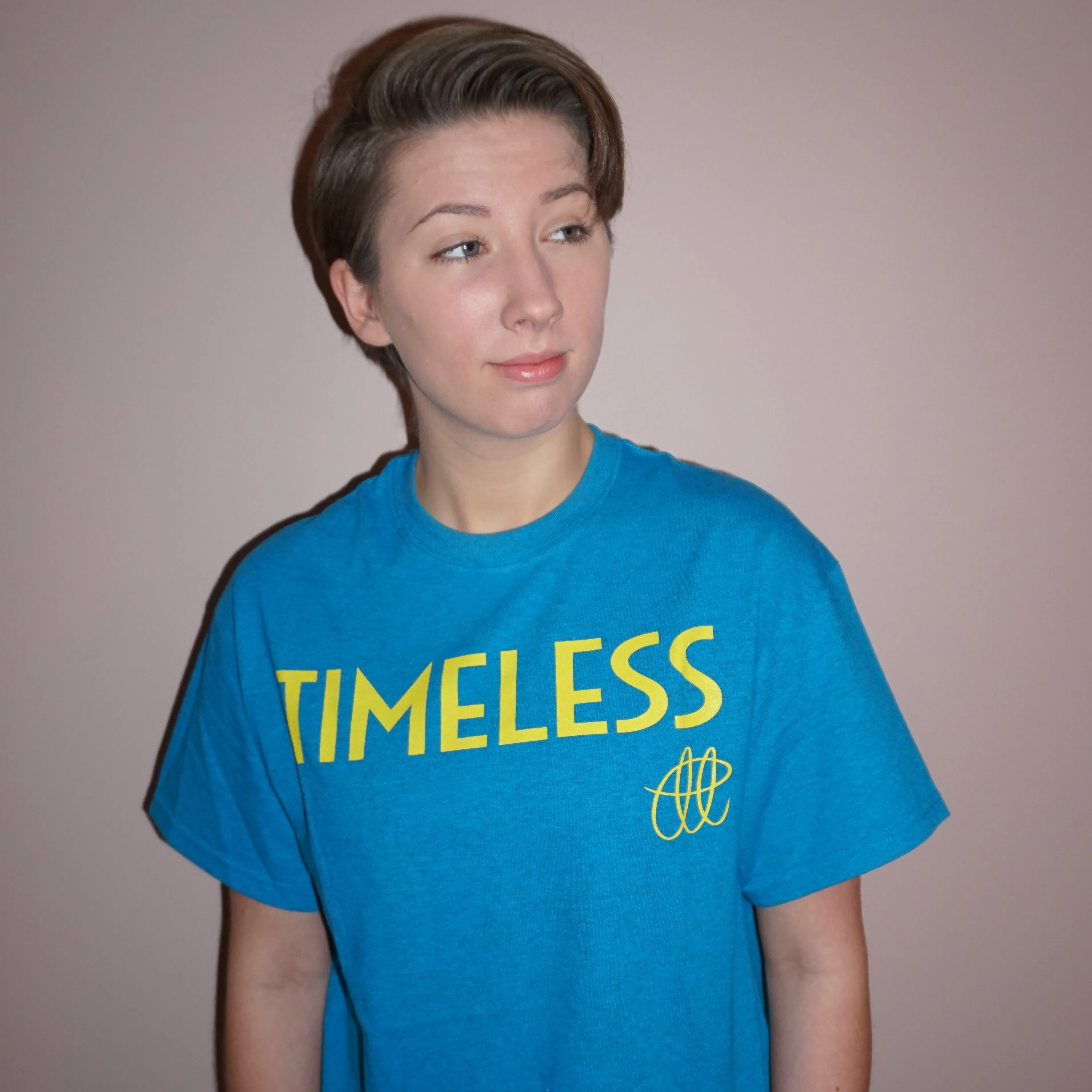 T-Shirt - Timeless