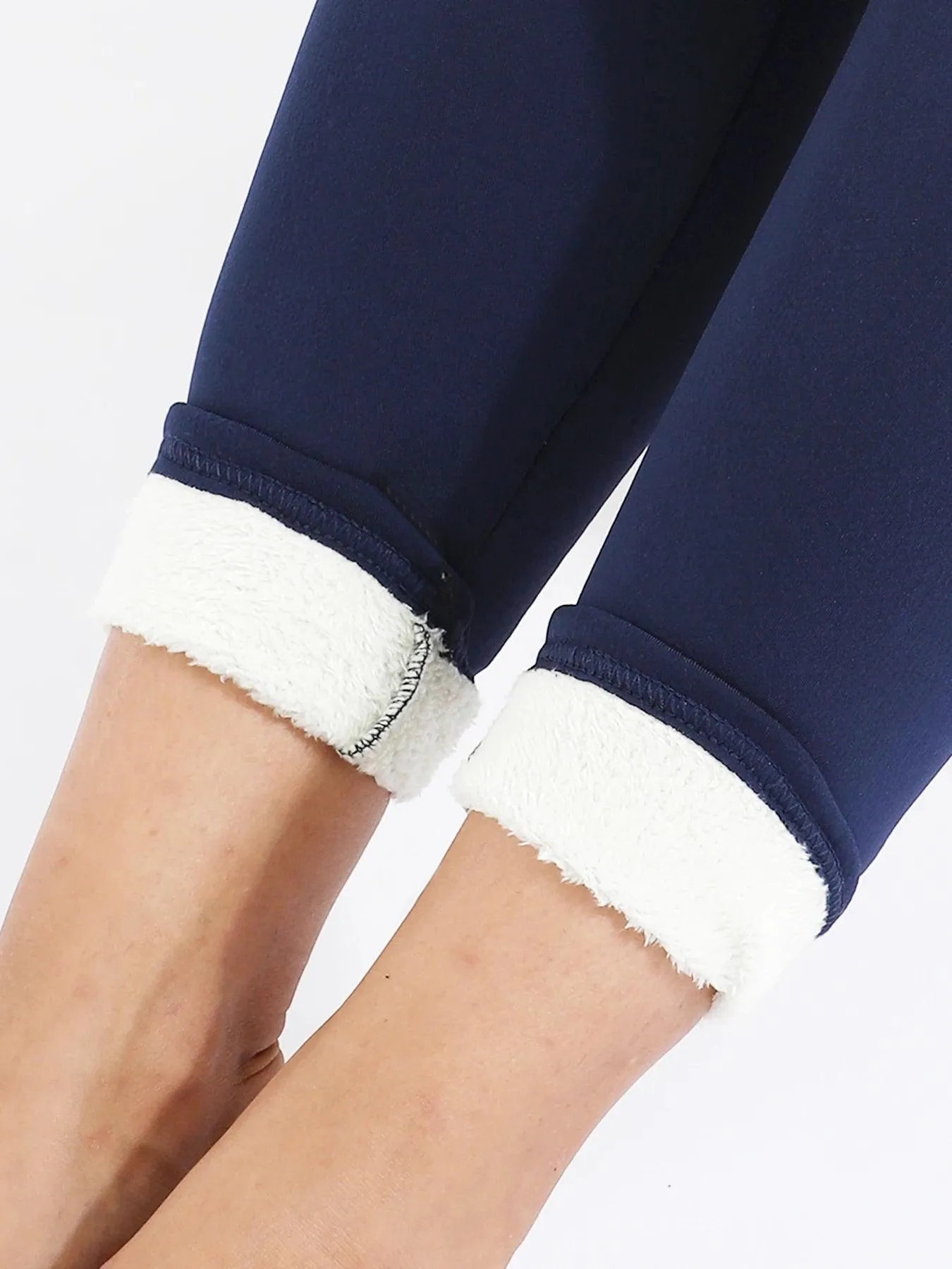 Velvet Winter Leggings: Warm & Stylish Cold-Weather Bottoms